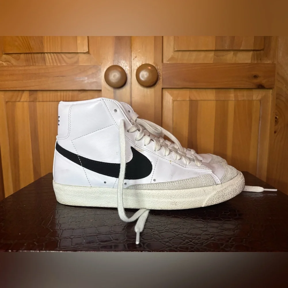 Nike Blazer '77 High-Top Sneaker- Women’s - Picture 1 of 9